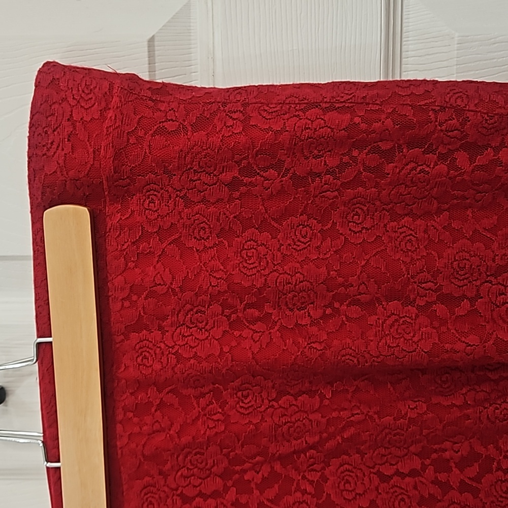 Torrid red lace pencil skirt size 1X 14/16 stretchy slip on - Picture 2 of 7